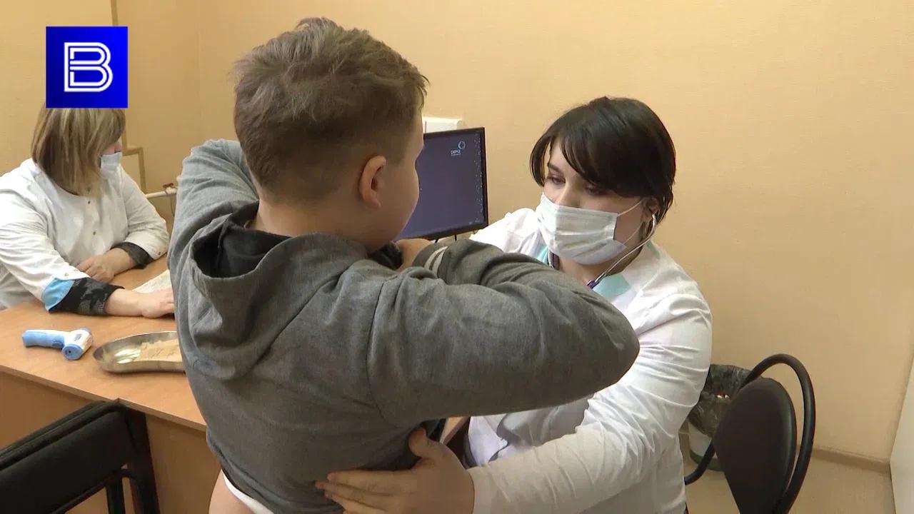 Справку в школу и детский сад жители Мурманской области могут получить через &quot;зеленый коридор&quot;